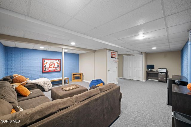 6065 Thomasville Court, Sylvania, OH 43560