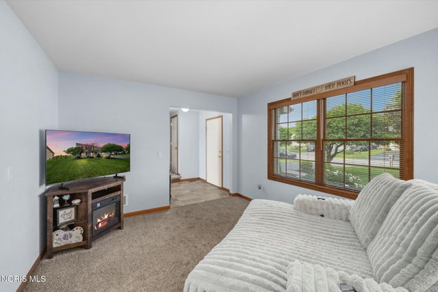 6065 Thomasville Court, Sylvania, OH 43560