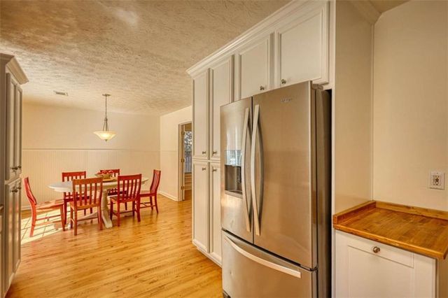 911 Parkplace, Loganville, GA 30052