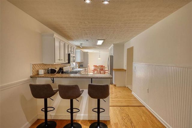 911 Parkplace, Loganville, GA 30052