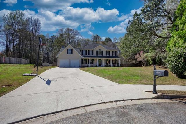 911 Parkplace, Loganville, GA 30052