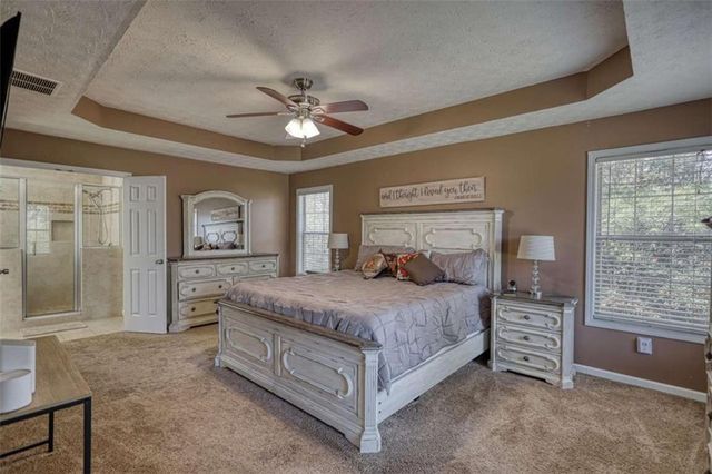 911 Parkplace, Loganville, GA 30052