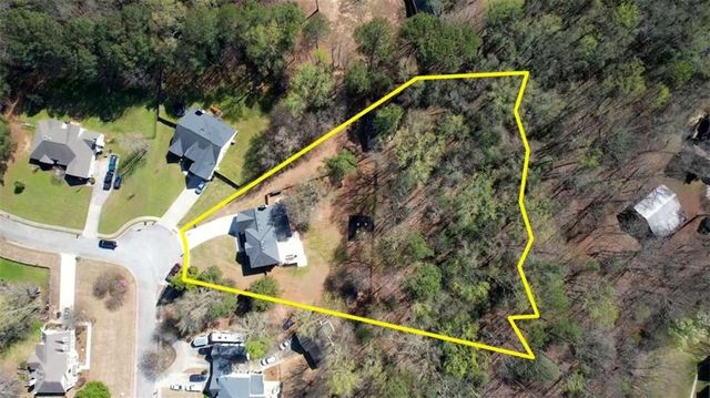 911 Parkplace, Loganville, GA 30052