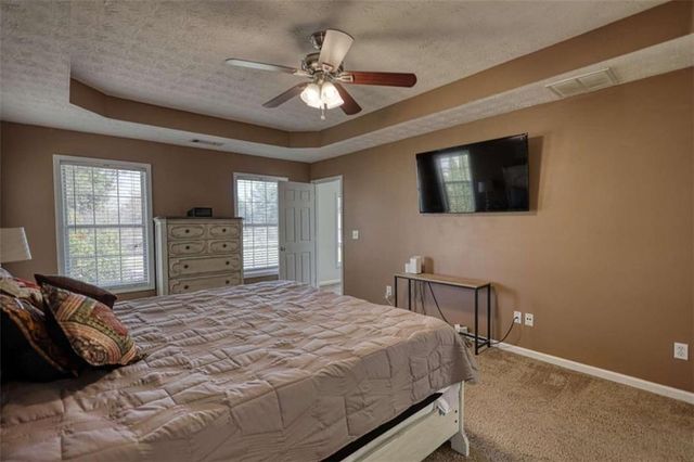 911 Parkplace, Loganville, GA 30052