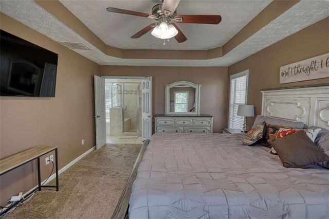 911 Parkplace, Loganville, GA 30052