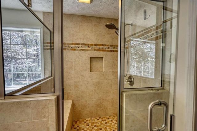 911 Parkplace, Loganville, GA 30052