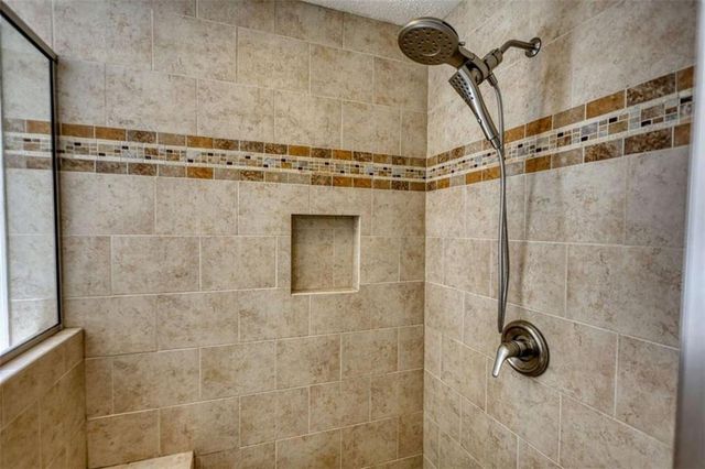 911 Parkplace, Loganville, GA 30052