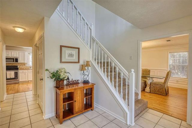 911 Parkplace, Loganville, GA 30052