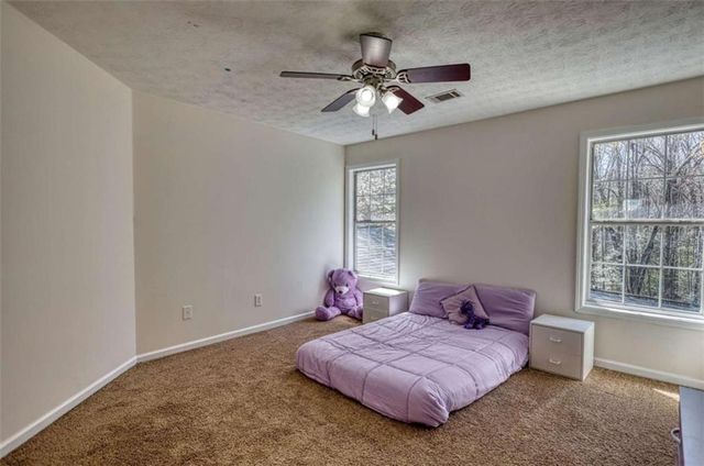 911 Parkplace, Loganville, GA 30052