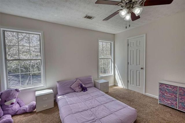 911 Parkplace, Loganville, GA 30052