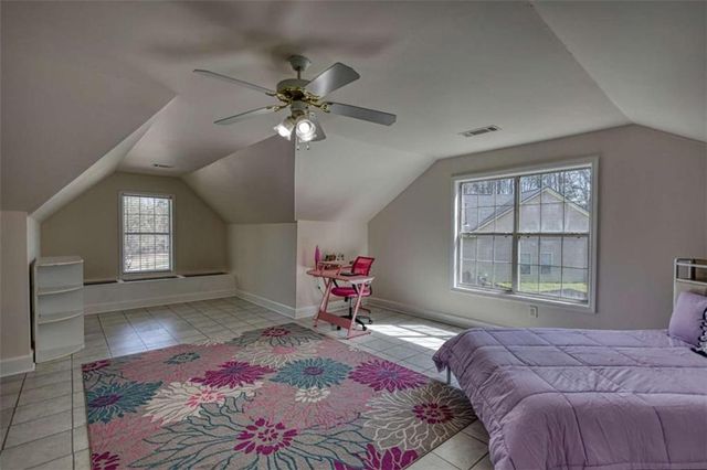 911 Parkplace, Loganville, GA 30052