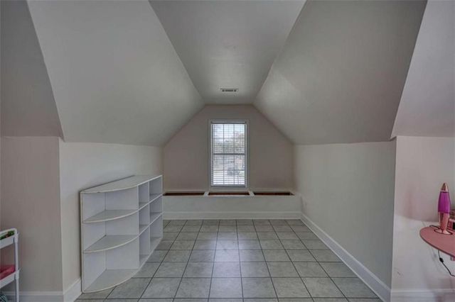 911 Parkplace, Loganville, GA 30052