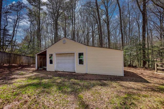 911 Parkplace, Loganville, GA 30052