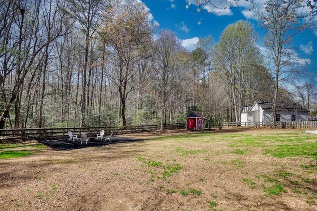 911 Parkplace, Loganville, GA 30052