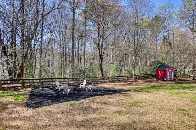 911 Parkplace, Loganville, GA 30052