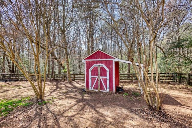 911 Parkplace, Loganville, GA 30052