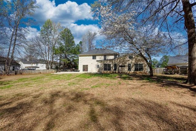 911 Parkplace, Loganville, GA 30052