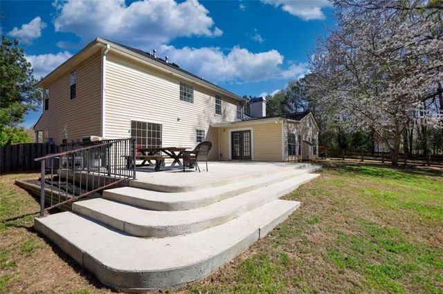 911 Parkplace, Loganville, GA 30052