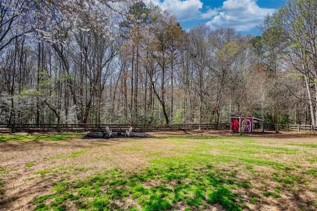 911 Parkplace, Loganville, GA 30052