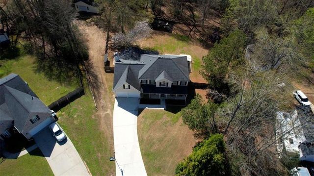 911 Parkplace, Loganville, GA 30052