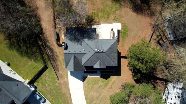 911 Parkplace, Loganville, GA 30052