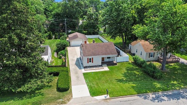 54218 N Ironwood Road, South Bend, IN 46635