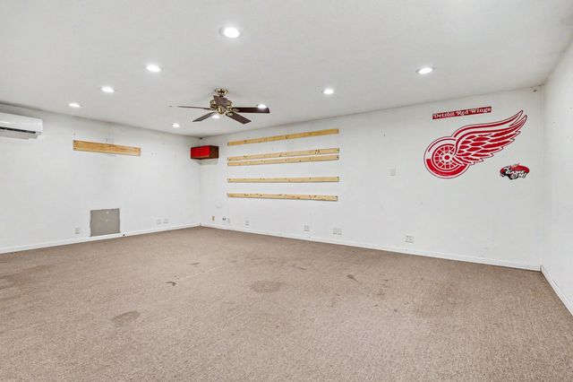 54218 N Ironwood Road, South Bend, IN 46635