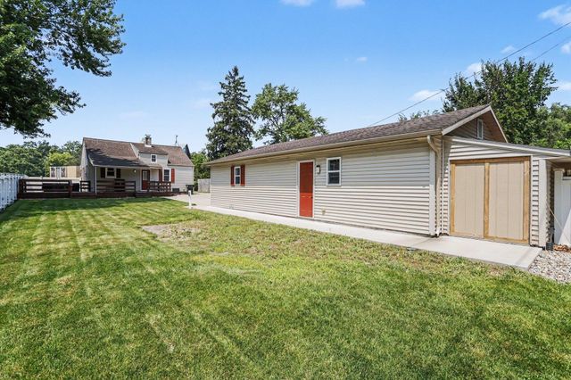 54218 N Ironwood Road, South Bend, IN 46635