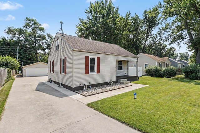 54218 N Ironwood Road, South Bend, IN 46635
