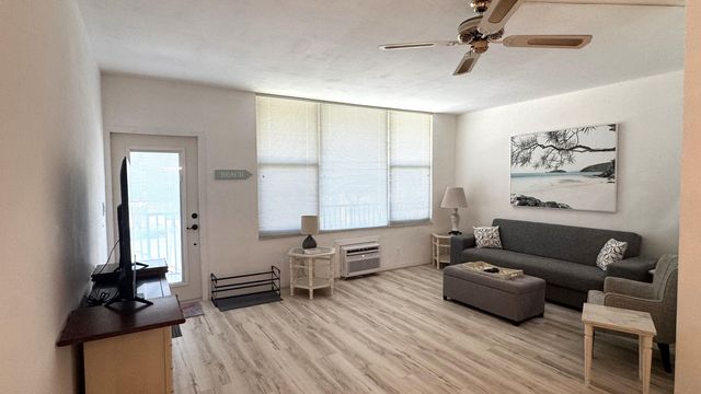 1960 NE 1st Street Unit 7d, Deerfield Beach, FL 33441
