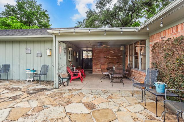 102 Parliament Drive, Houston, TX 77034