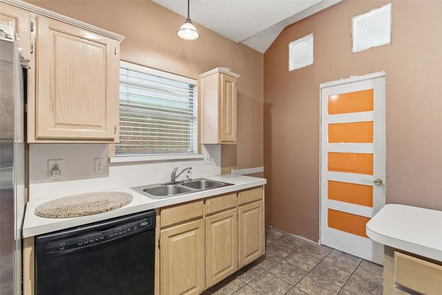 1701 Creekway Drive, Lewisville, TX 75067