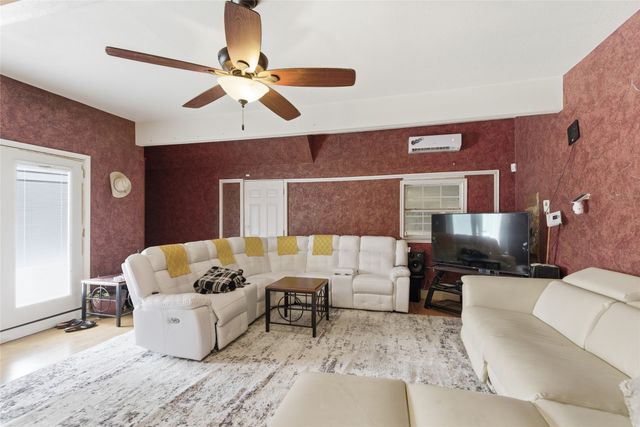 1701 Creekway Drive, Lewisville, TX 75067