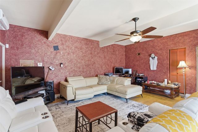 1701 Creekway Drive, Lewisville, TX 75067