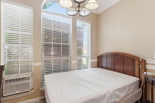 1701 Creekway Drive, Lewisville, TX 75067