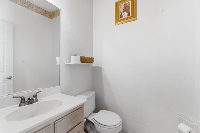 1701 Creekway Drive, Lewisville, TX 75067