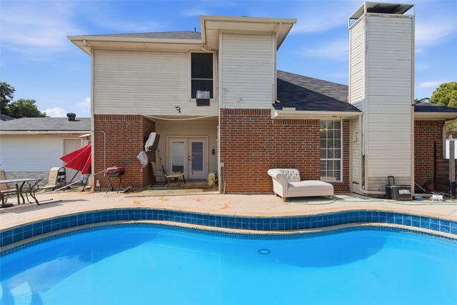 1701 Creekway Drive, Lewisville, TX 75067