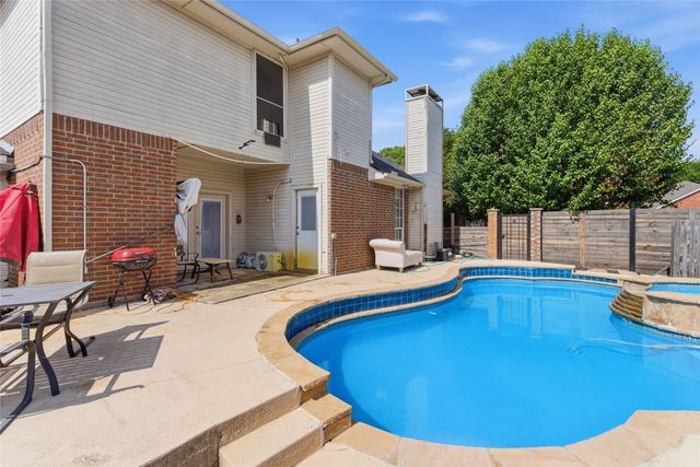 1701 Creekway Drive, Lewisville, TX 75067