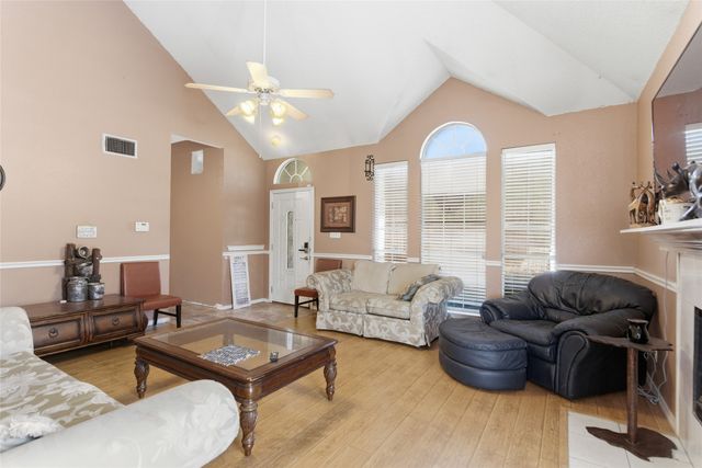 1701 Creekway Drive, Lewisville, TX 75067