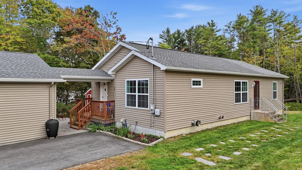 42 Frost Hill Avenue, Lisbon, ME 04252 — exterior