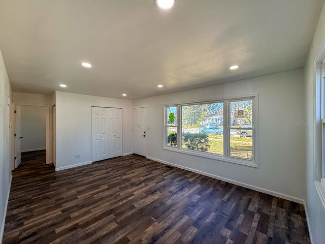 2814 Cardinal Drive, Rolling Meadows, IL 60008