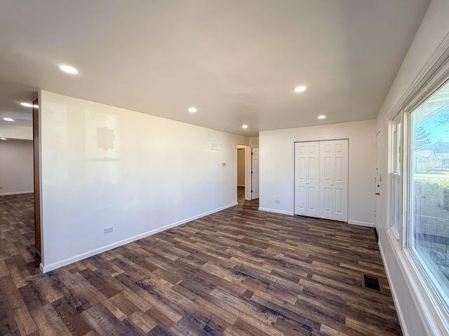 2814 Cardinal Drive, Rolling Meadows, IL 60008