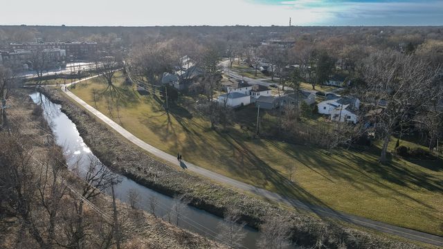 2814 Cardinal Drive, Rolling Meadows, IL 60008