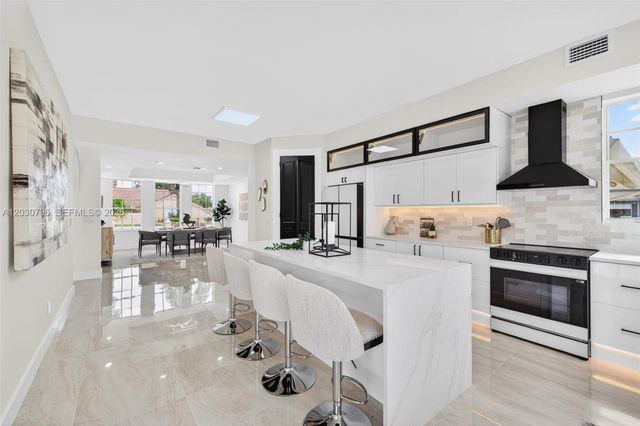 12360 SW 1st Street, Plantation, FL 33325