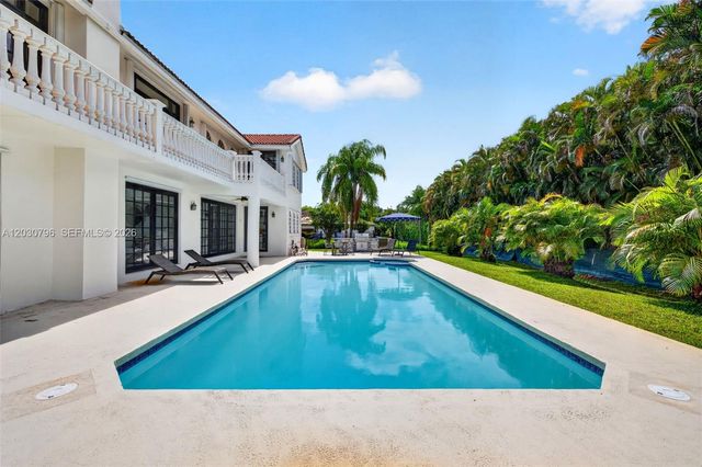 12360 SW 1st Street, Plantation, FL 33325