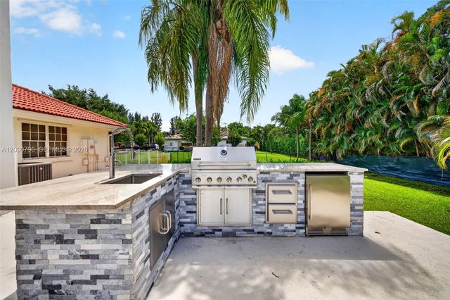 12360 SW 1st Street, Plantation, FL 33325