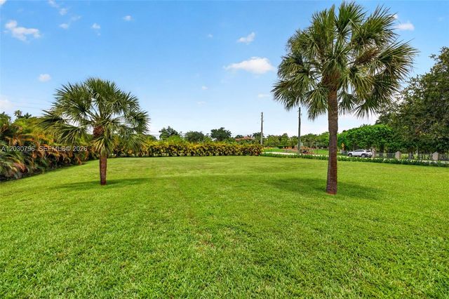 12360 SW 1st Street, Plantation, FL 33325