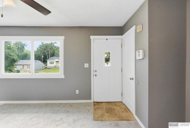 6318 Manderson Street, Omaha, NE 68104