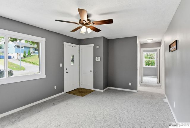 6318 Manderson Street, Omaha, NE 68104