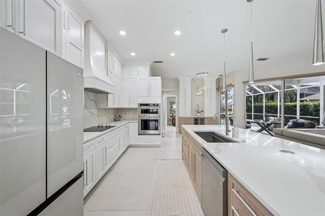 4611 SHARK DRIVE, Bradenton, FL 34208